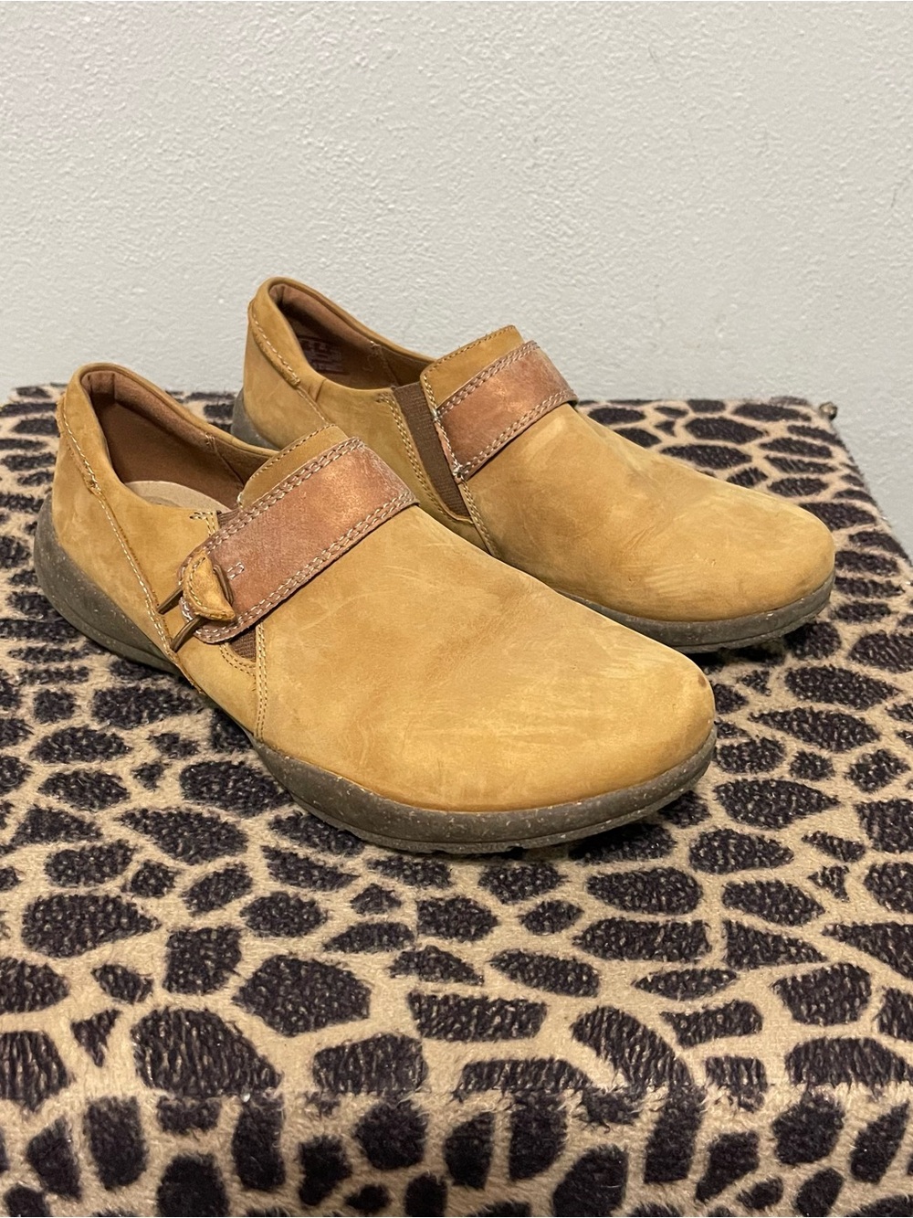 Clarks Collection Roseville Slip On Comfort Shoes Brown Leather Womens 8.5